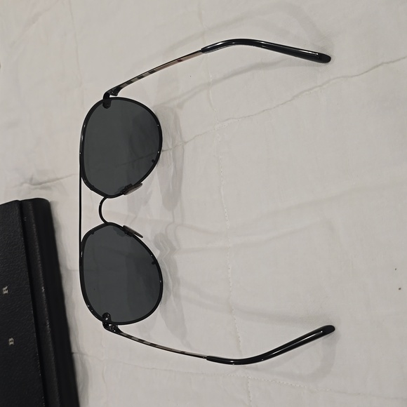 Burberry Black Women's Sunglasses! New! - Picture 4 of 11